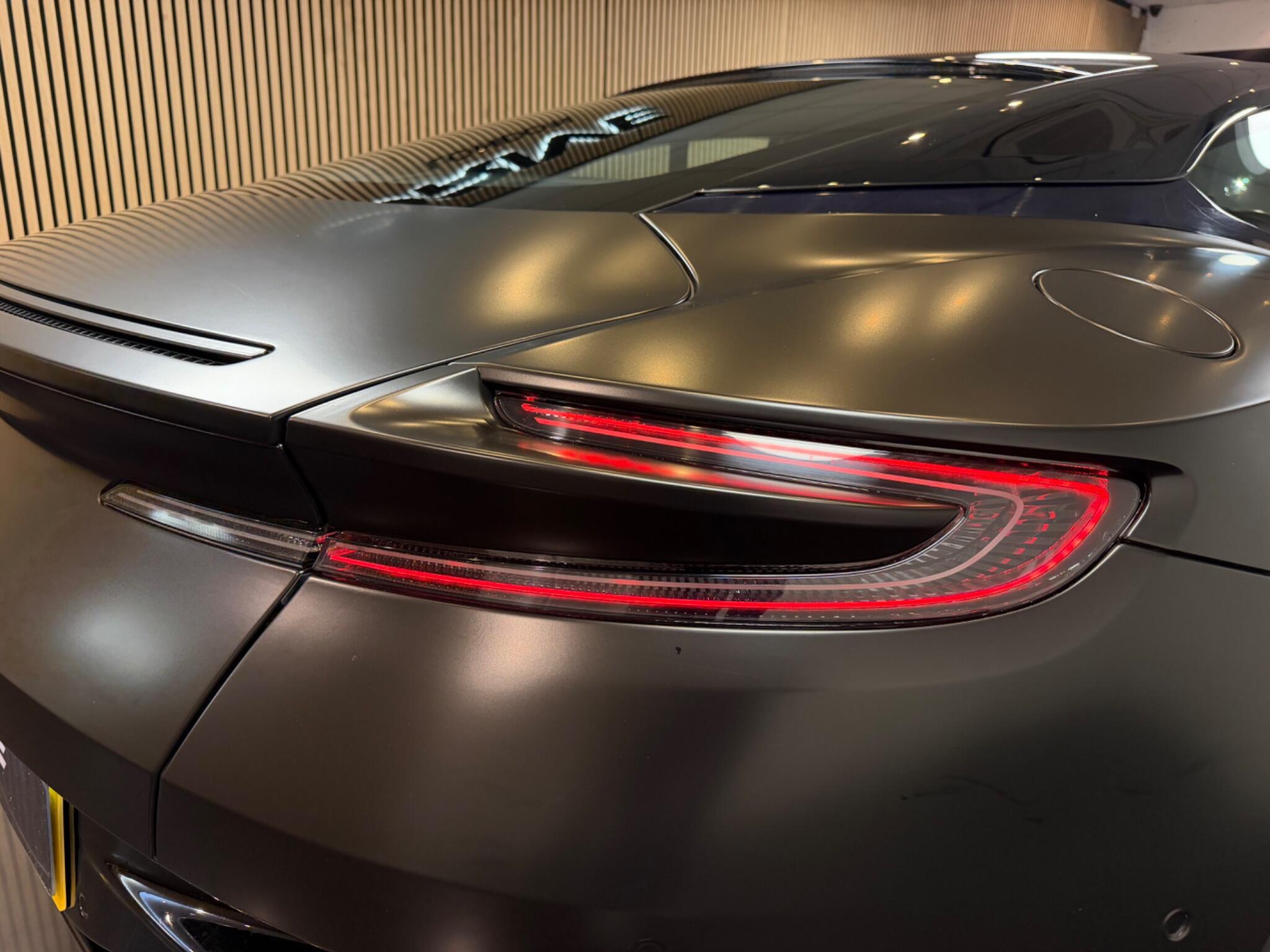 Aston Martin DB11
